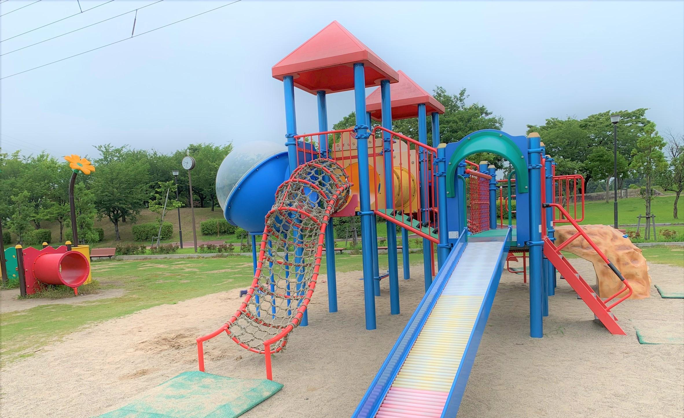 射水 公園｜大島中央公園・屋内遊具場「遊ぼ~館」