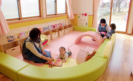 桜谷子育て支援センター とっとこニコニコひろば「とっとこ」