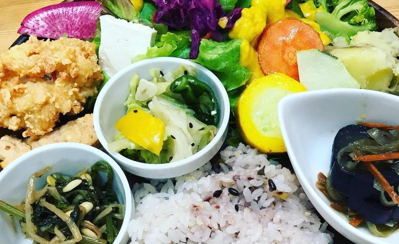 いきてるごはんcafē 鶴麹本店
