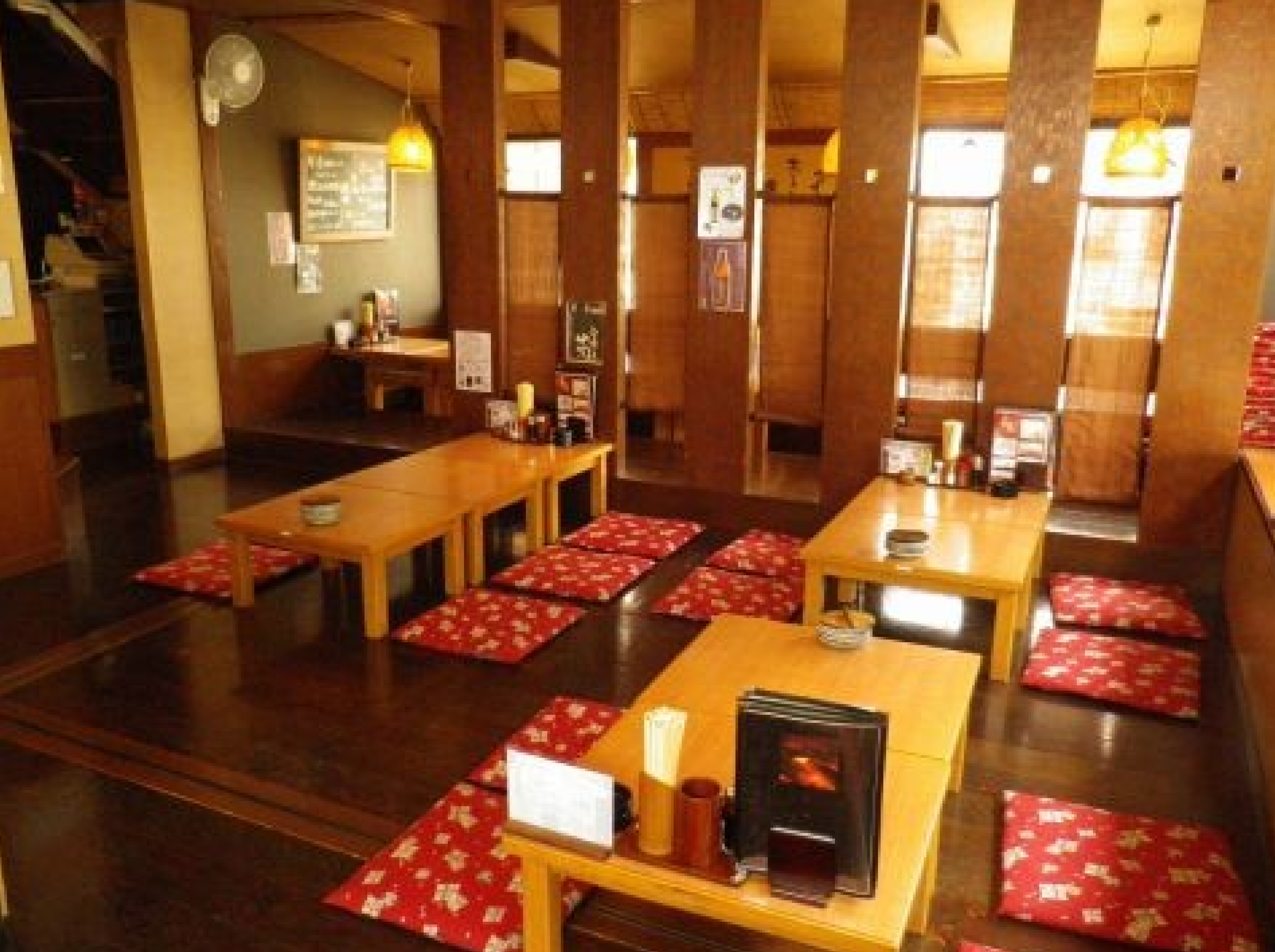 串焼飯場　写楽