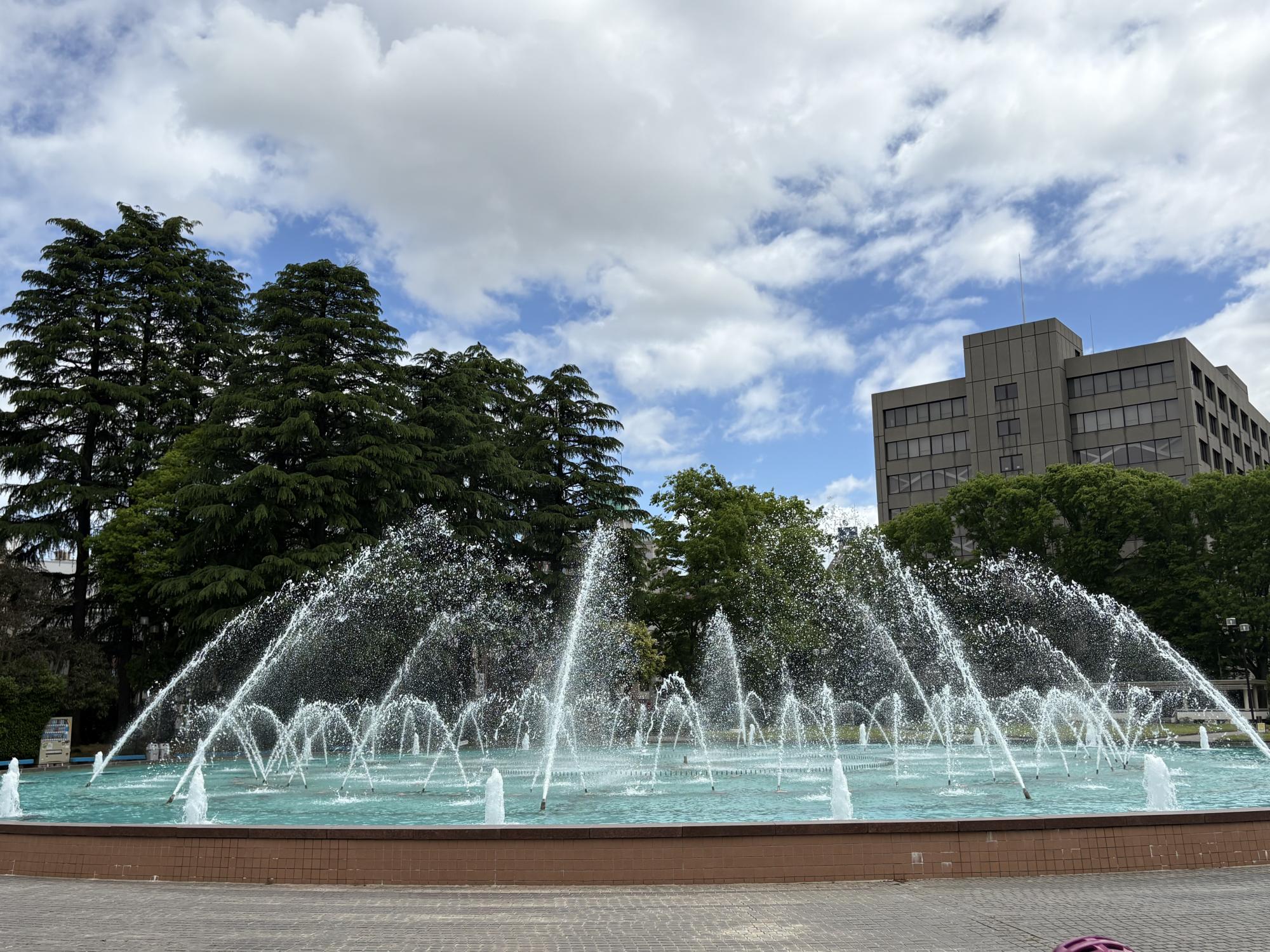 県庁前公園