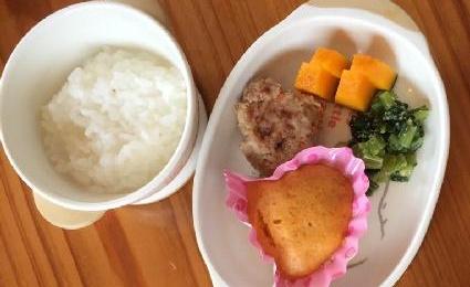 親子カフェ　8クローバー