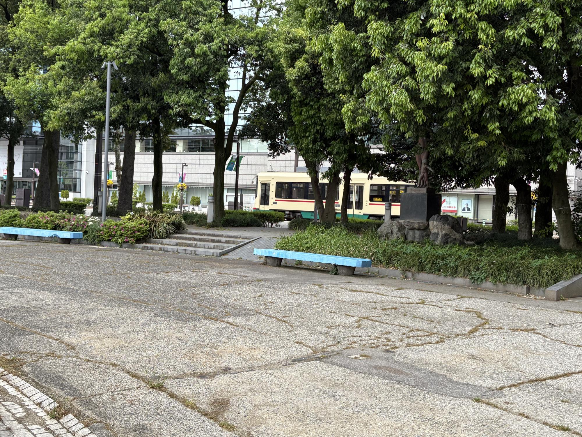 県庁前公園