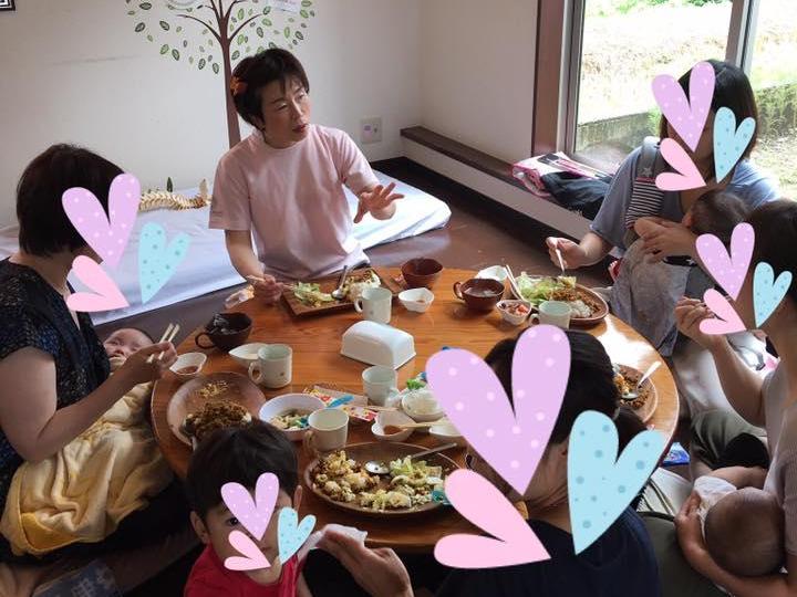 親子カフェ　8クローバー