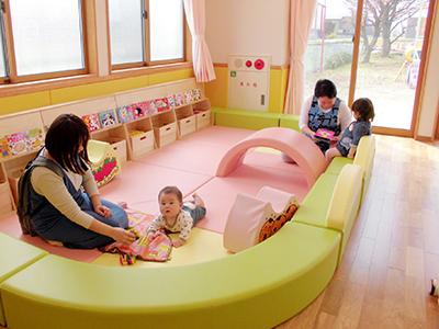 桜谷子育て支援センター とっとこニコニコひろば「とっとこ」